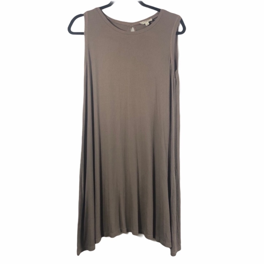 Umgee sleeveless keyhole dress size small
